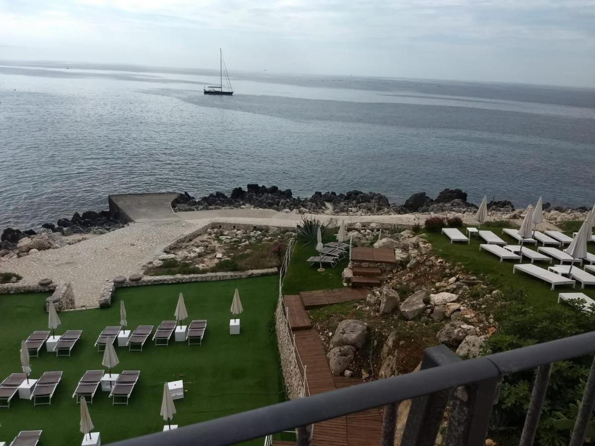 Casa Vacanze Vincenzo E Rosanna Castro  Ngoại thất bức ảnh