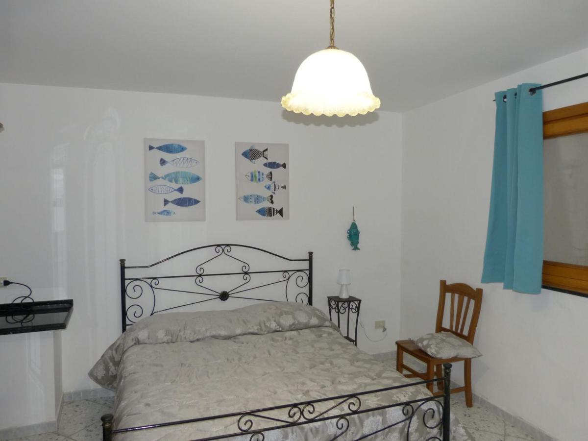 Casa Vacanze Vincenzo E Rosanna Castro  Ngoại thất bức ảnh